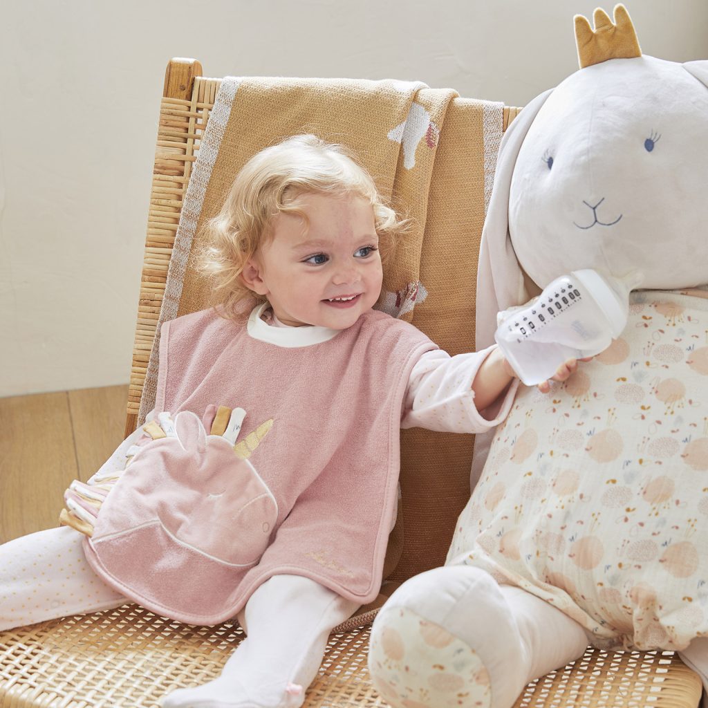 Idée cadeau bébé de 1 an (original qui plus est !) : comment gâter nos  tout-petits chéris ? - Biba Magazine