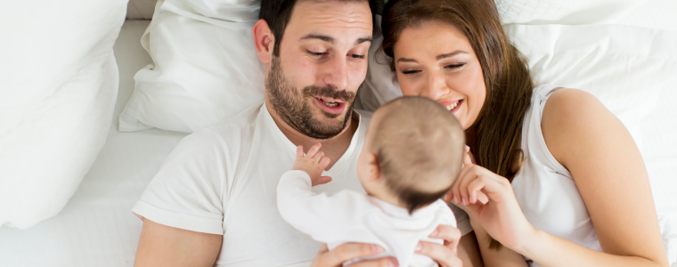 Découvrez les erreurs à éviter avec bébé et nos conseils pratiques pour des parents sereins.