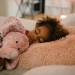 Comment savoir si bébé est prêt à dormir seul ?